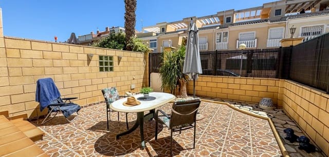 3 chambre Maison de Ville à vendre à La Mata, Torrevieja avec piscine - 245 000 € (Ref: 9841153)