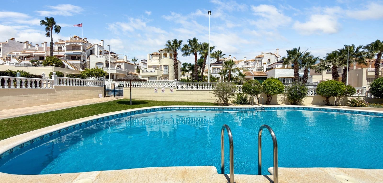 3 bedroom Townhouse for sale in Los Dolses with pool - € 265,000 (Ref: 9844218)