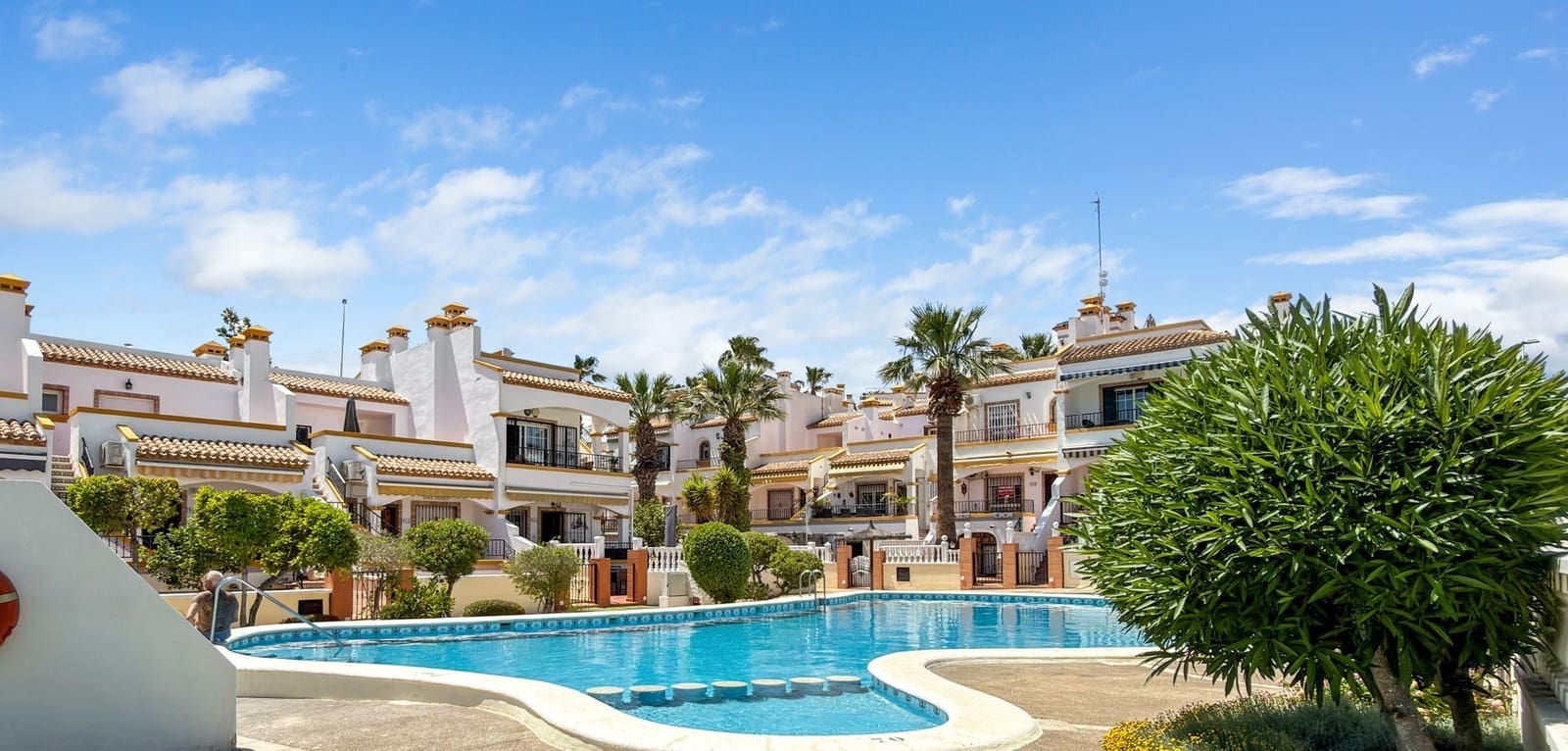 3 bedroom Townhouse for sale in Los Dolses with pool - € 265,000 (Ref: 9844218)