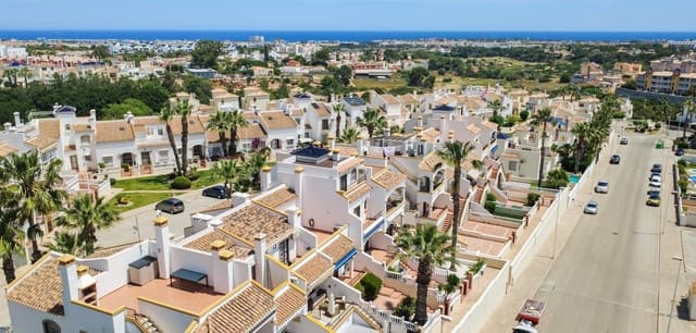 3 makuuhuone Omakotitalo myytävänä paikassa Los Dolses, Orihuela mukana uima-altaan - 265 000 € (Ref: 9844218)