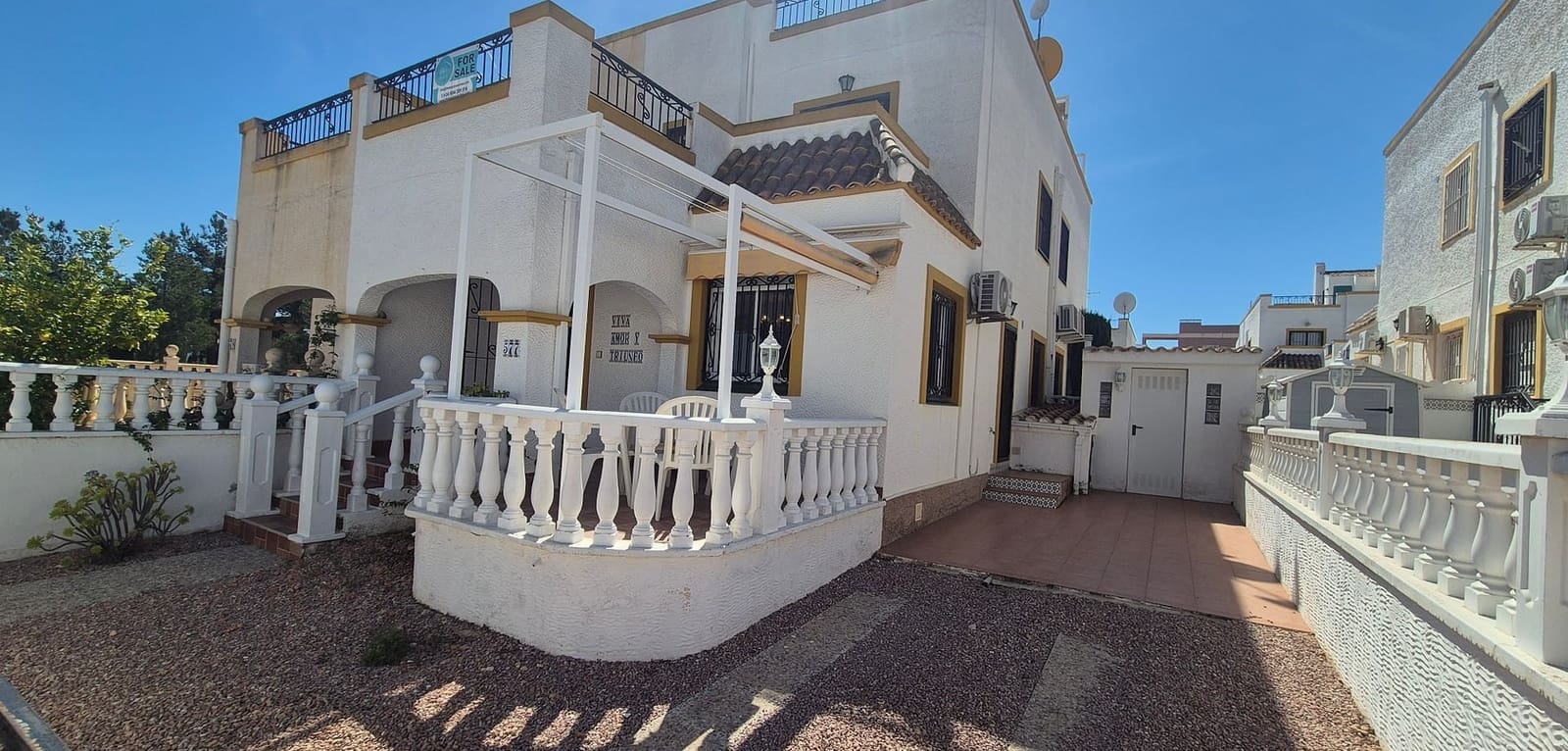 3 slaapkamer Halfvrijstaande villa te koop in Los Altos met zwembad - € 189.950 (Ref: 9844406)