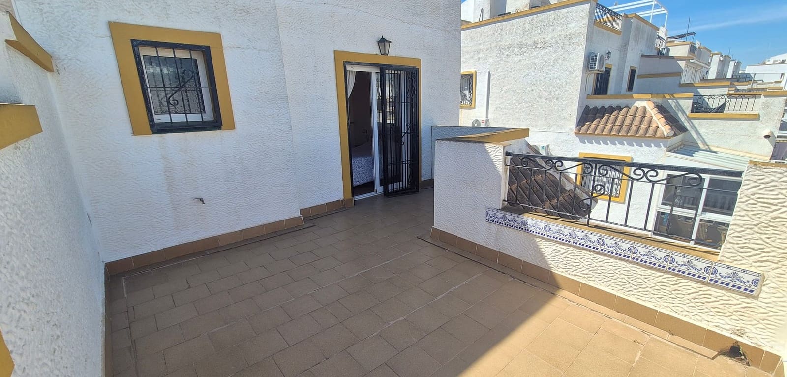 3 slaapkamer Halfvrijstaande villa te koop in Los Altos met zwembad - € 189.950 (Ref: 9844406)