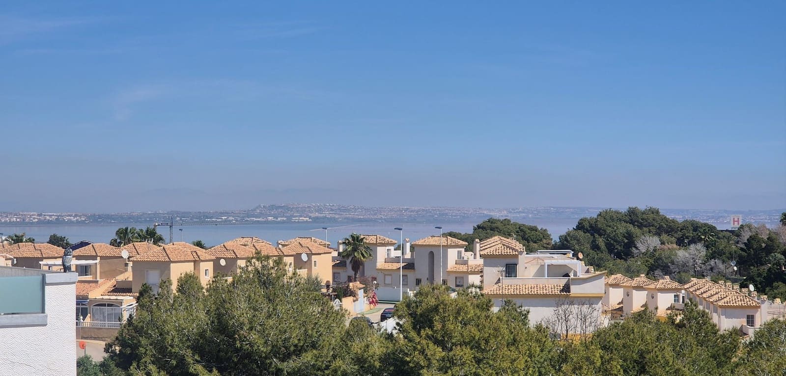 3 slaapkamer Halfvrijstaande villa te koop in Los Altos met zwembad - € 189.950 (Ref: 9844406)