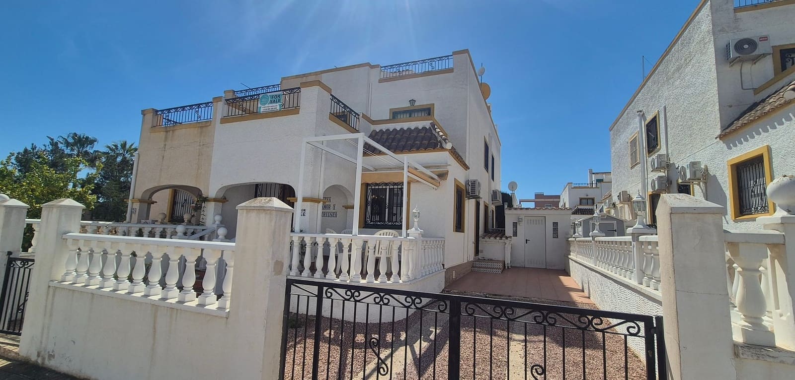 3 slaapkamer Halfvrijstaande villa te koop in Los Altos met zwembad - € 189.950 (Ref: 9844406)