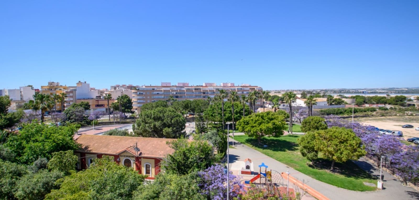 2 slaapkamer Appartement te koop in Torrevieja - € 184.700 (Ref: 9860666)