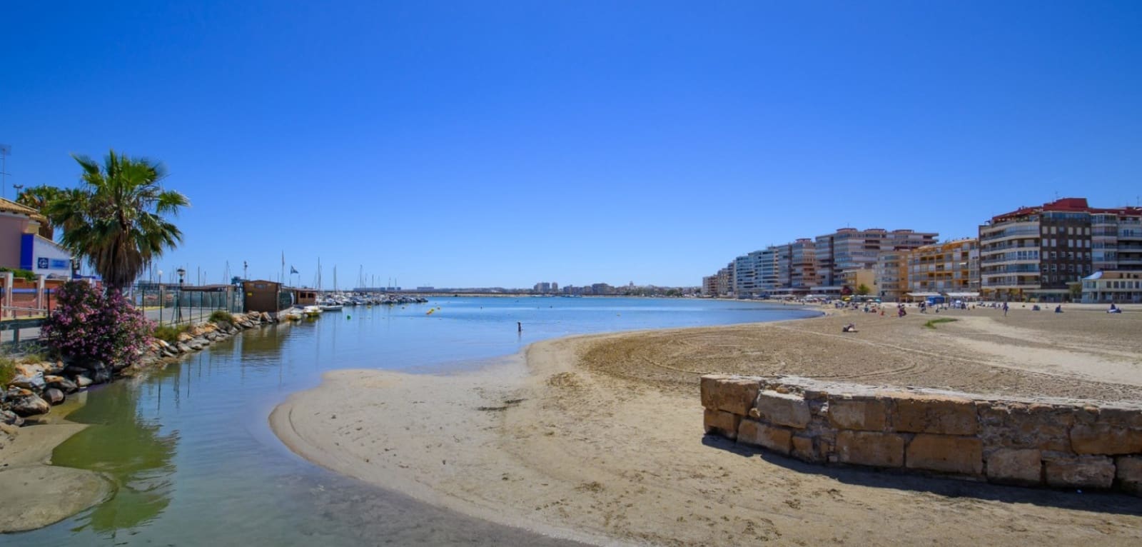 2 slaapkamer Appartement te koop in Torrevieja - € 184.700 (Ref: 9860666)