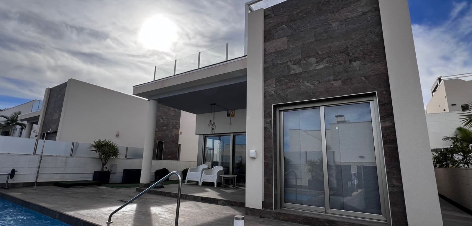 3 bedroom Villa for sale in Villamartin with pool - € 439,000 (Ref: 9862212)