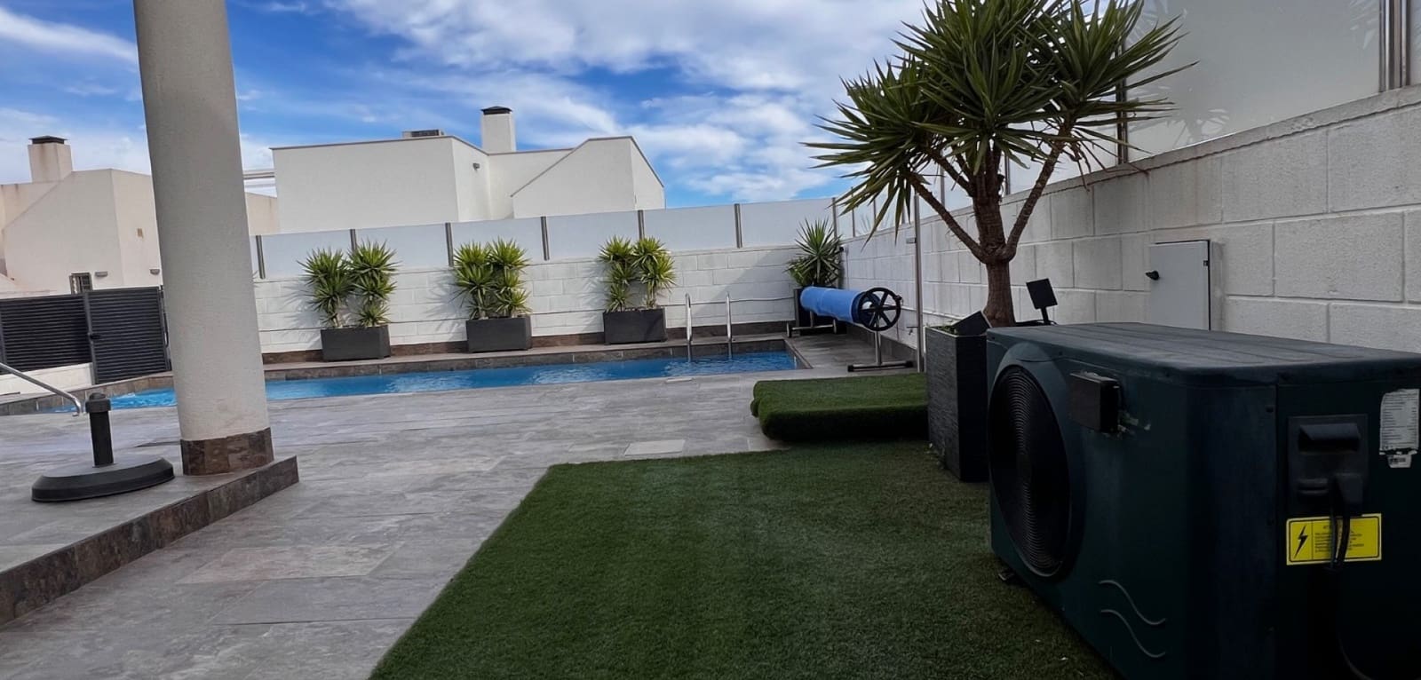 3 bedroom Villa for sale in Villamartin with pool - € 439,000 (Ref: 9862212)