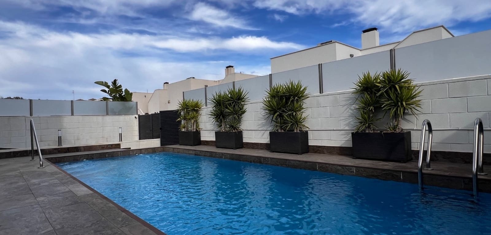 3 bedroom Villa for sale in Villamartin with pool - € 439,000 (Ref: 9862212)