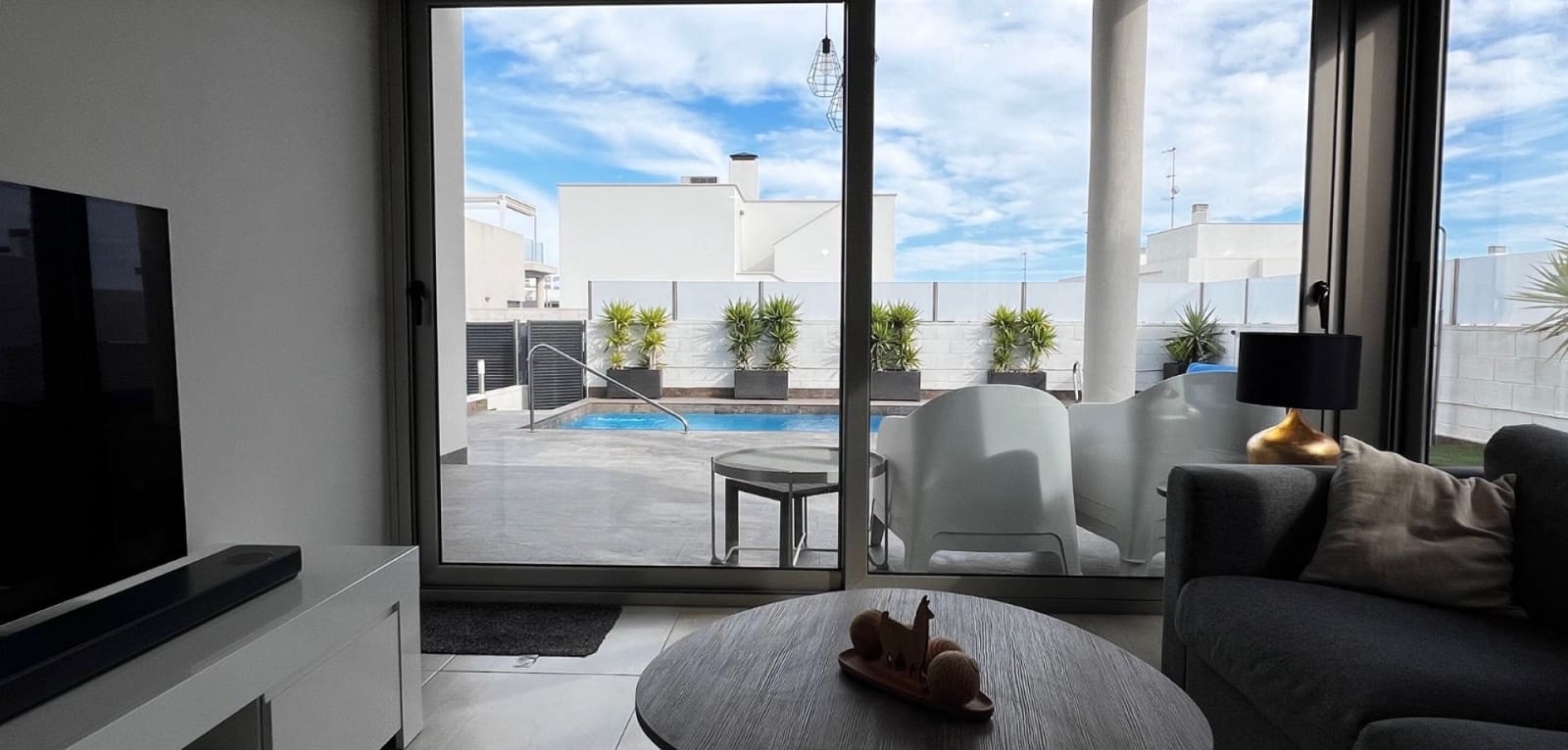 3 bedroom Villa for sale in Villamartin with pool - € 439,000 (Ref: 9862212)