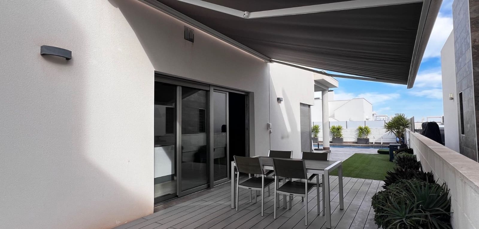 3 bedroom Villa for sale in Villamartin with pool - € 439,000 (Ref: 9862212)