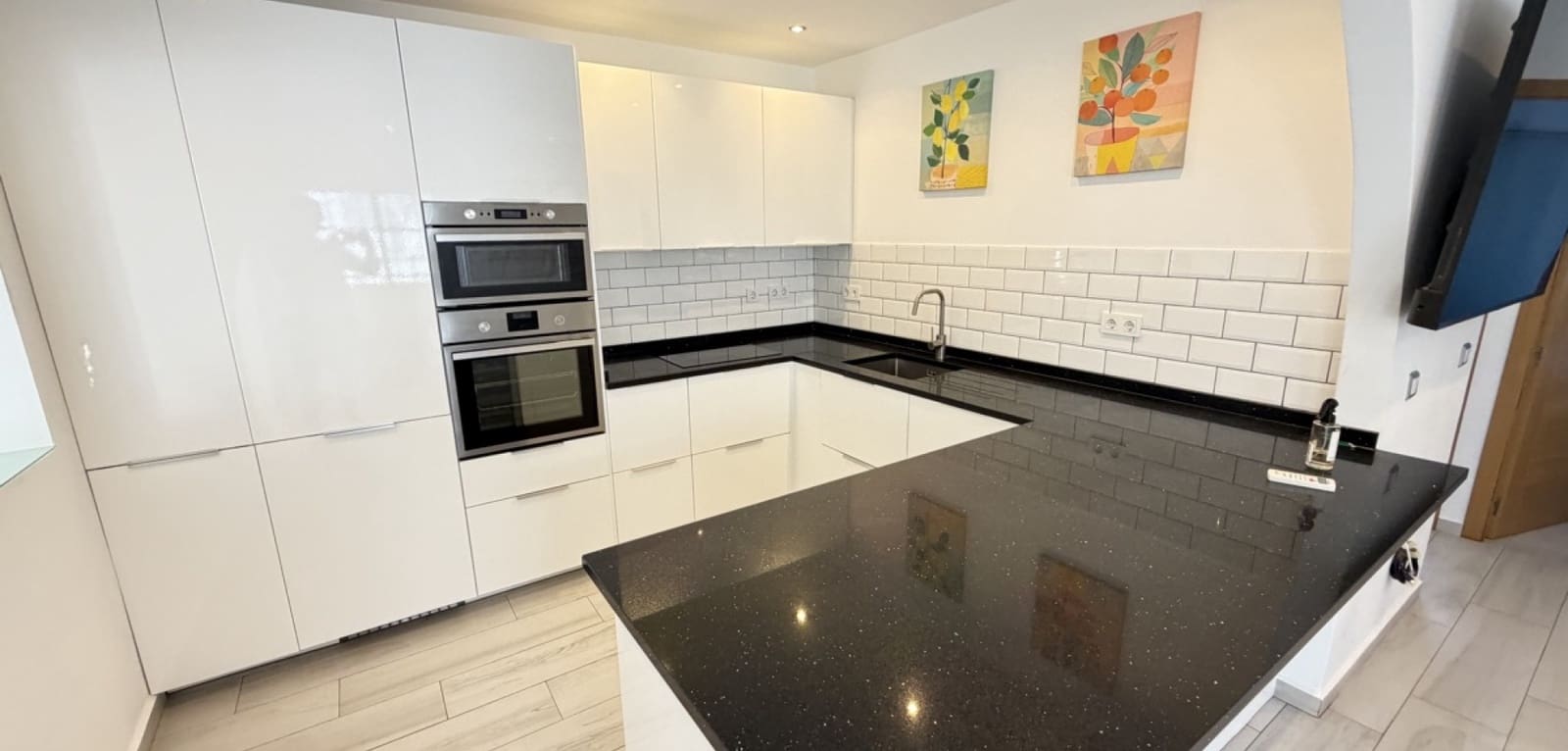 2 bedroom Villa for sale in Villamartin with pool - € 249,000 (Ref: 9862216)