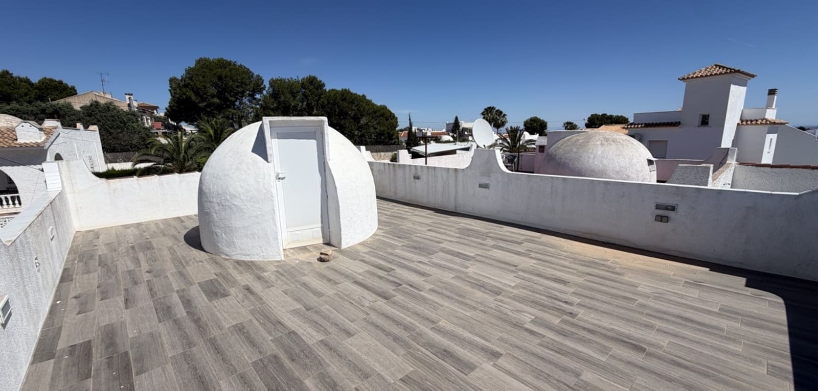 2 bedroom Villa for sale in Villamartin with pool - € 249,000 (Ref: 9862216)