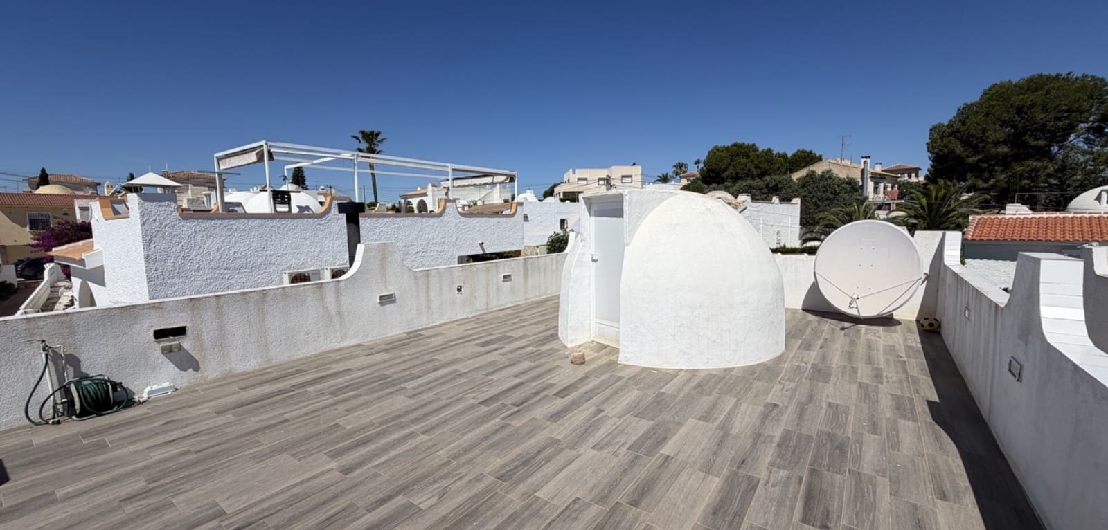 2 bedroom Villa for sale in Villamartin with pool - € 249,000 (Ref: 9862216)