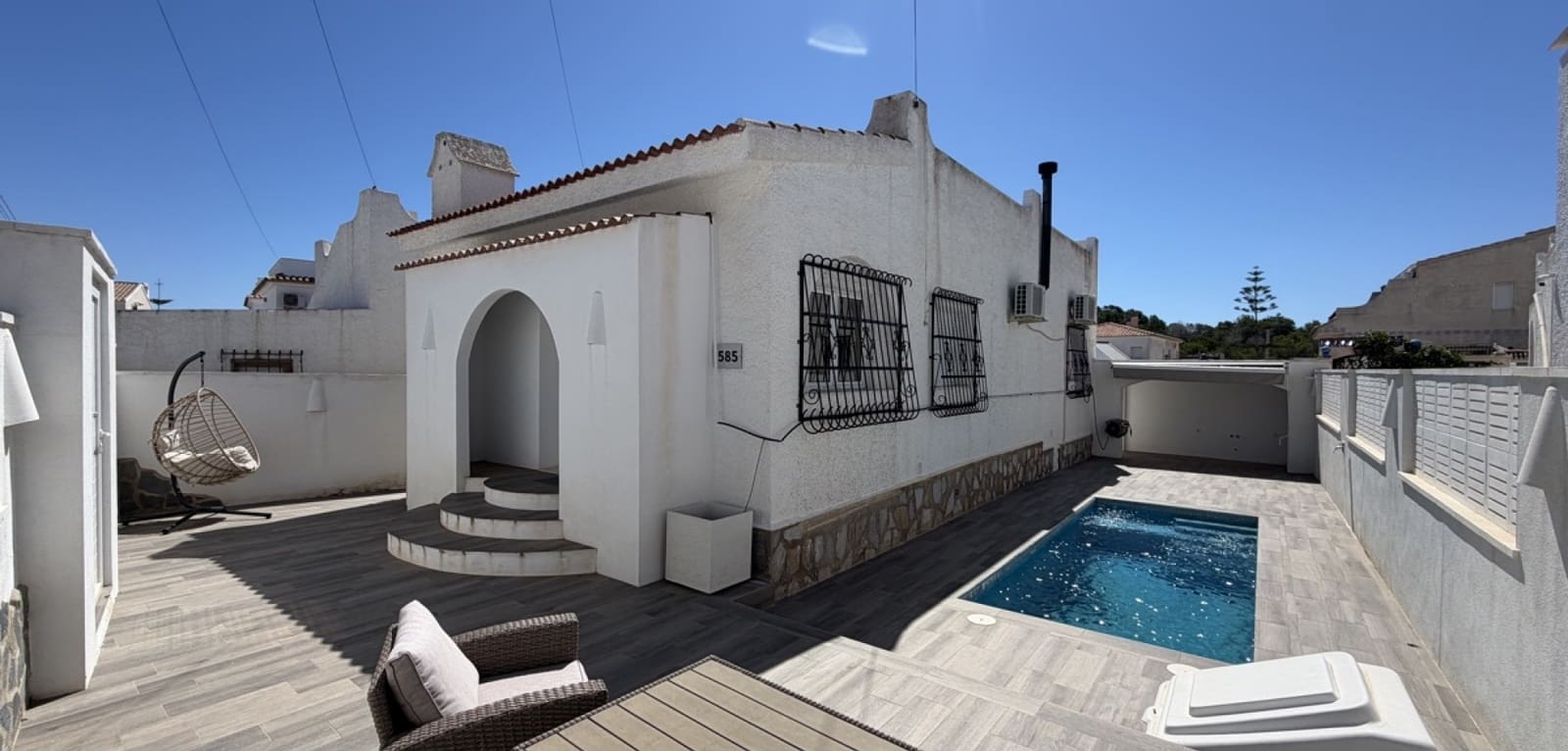 2 bedroom Villa for sale in Villamartin with pool - € 249,000 (Ref: 9862216)
