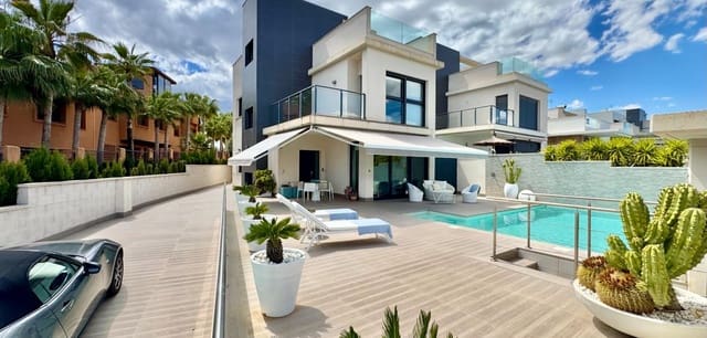 4 chambre Villa/Maison à vendre à San Miguel de Salinas avec piscine - 699 500 € (Ref: 9865538)