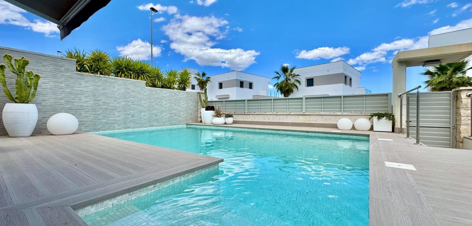4 quarto Moradia para venda em San Miguel de Salinas com piscina - 699 500 € (Ref: 9865538)
