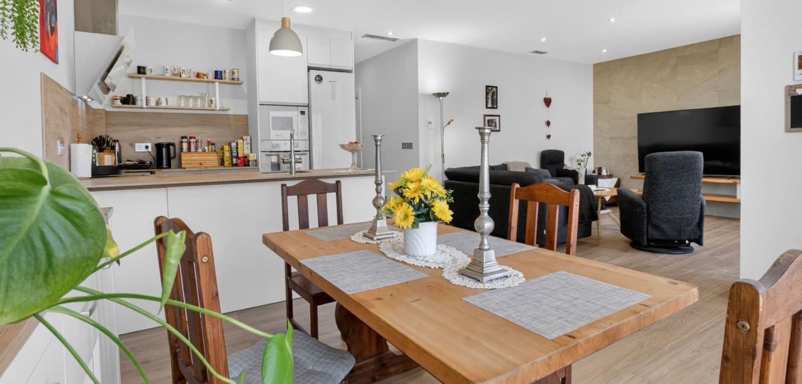 3 makuuhuone Huvila myytävänä paikassa Ciudad Quesada mukana uima-altaan - 469 000 € (Ref: 9865539)