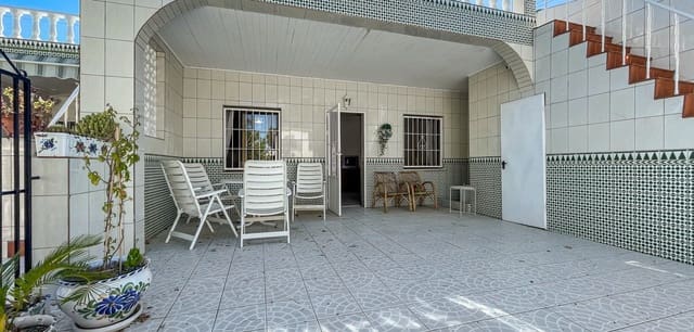 2 makuuhuone Omakotitalo myytävänä paikassa El Chaparral - La Siesta - La Torreta, Torrevieja mukana 
autotalli - 139 900 € (Ref: 9867317)