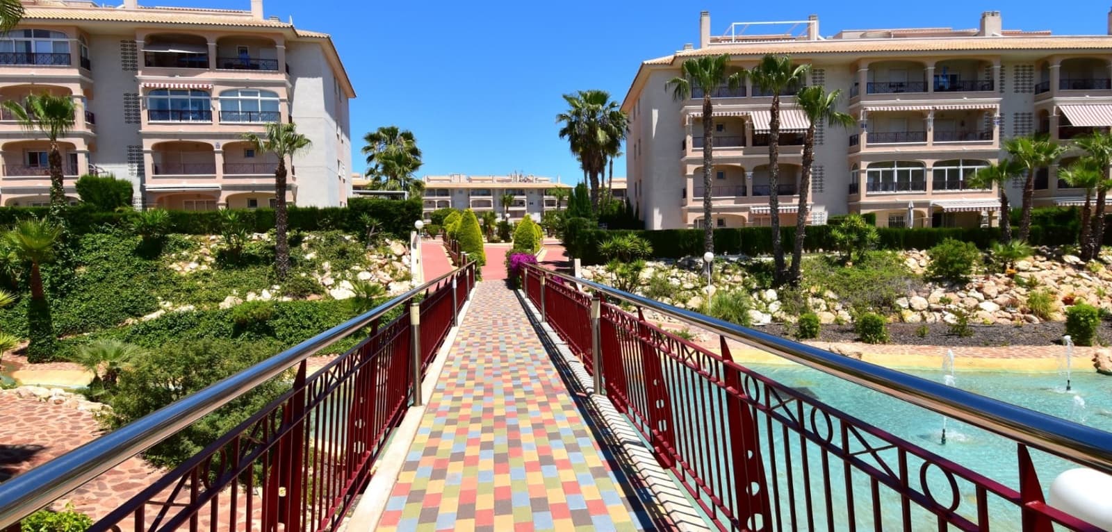 3 soveværelse Lejlighed til salg i Playa Flamenca med swimmingpool - € 240.000 (Ref: 9869587)
