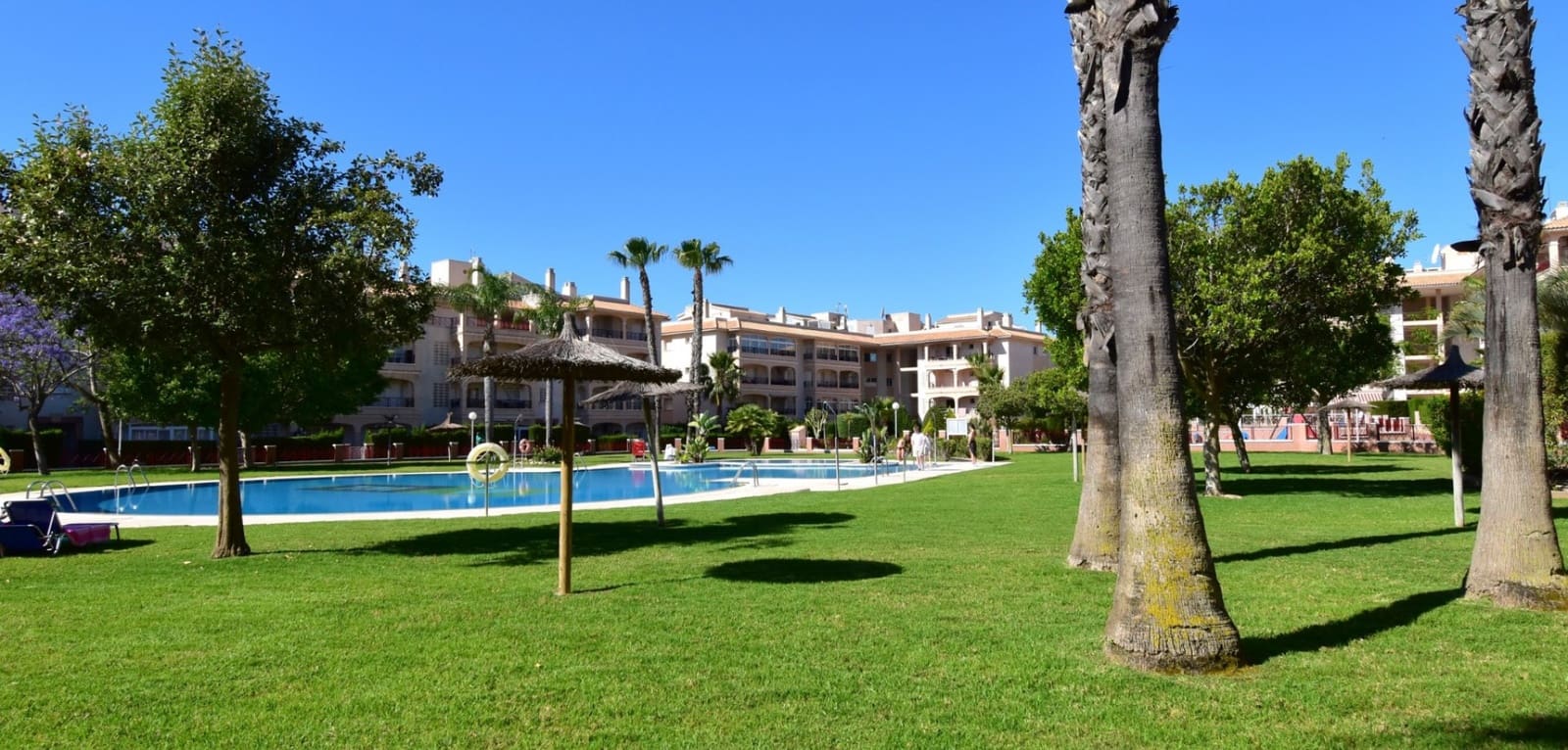 3 soveværelse Lejlighed til salg i Playa Flamenca med swimmingpool - € 240.000 (Ref: 9869587)