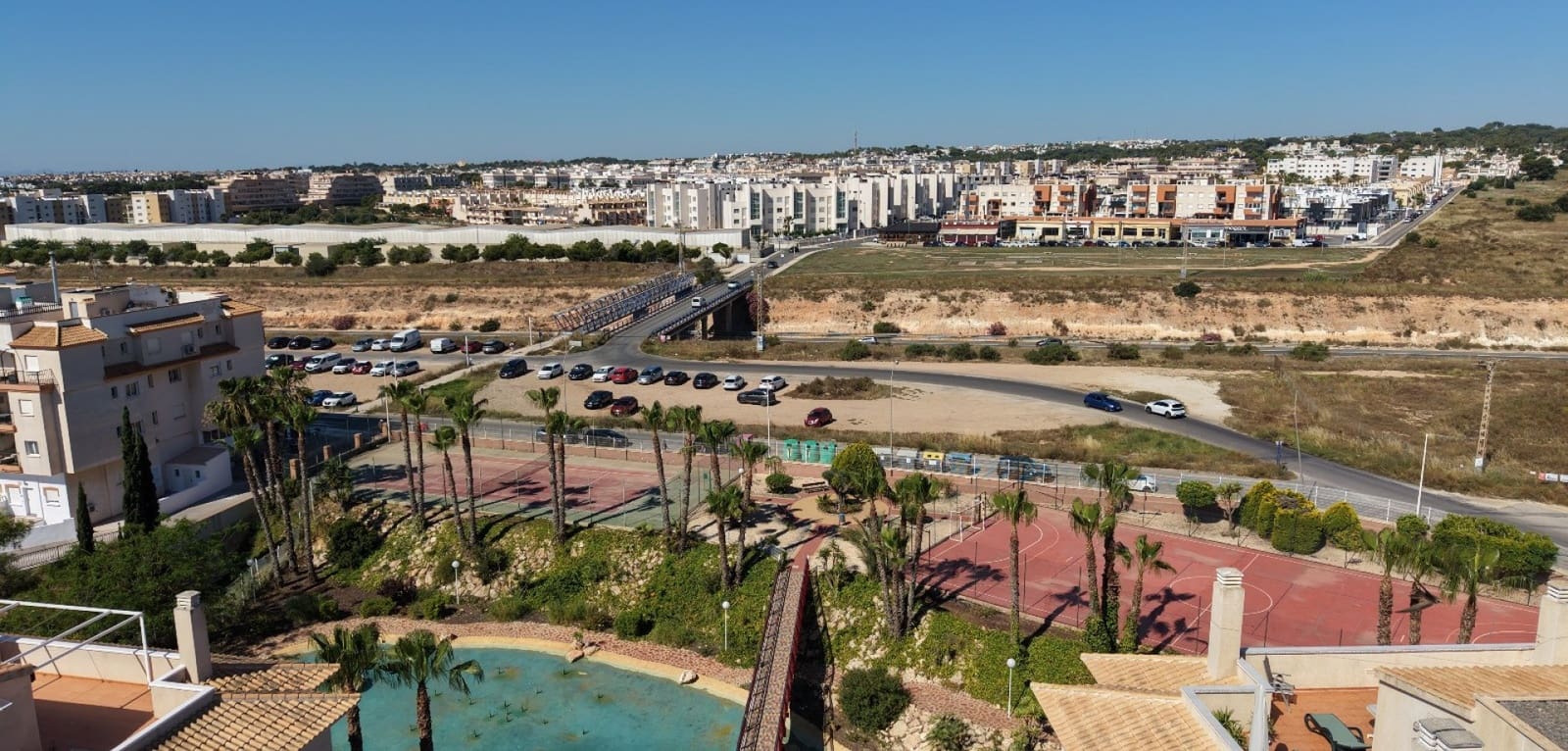 3 soveværelse Lejlighed til salg i Playa Flamenca med swimmingpool - € 240.000 (Ref: 9869587)