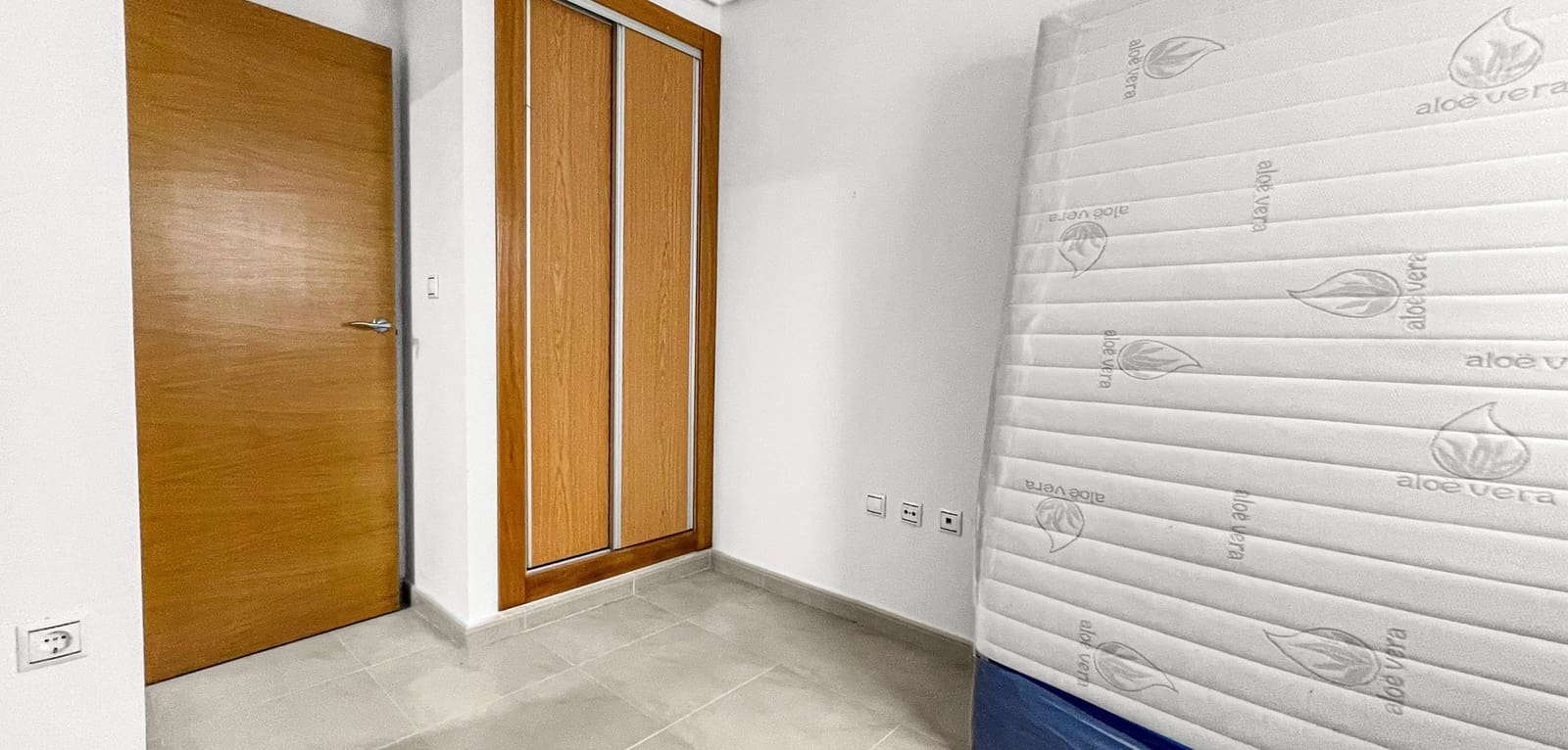 5 makuuhuone Huoneisto myytävänä paikassa Torrevieja - 175 000 € (Ref: 9872406)