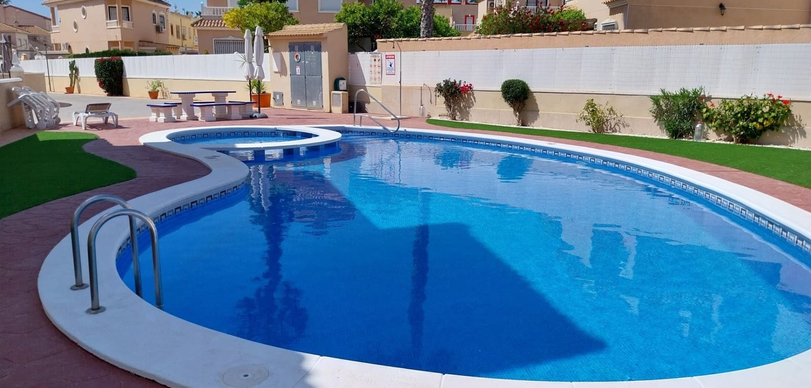 2 slaapkamer Huis te koop in La Zenia met zwembad - € 249.950 (Ref: 9873866)