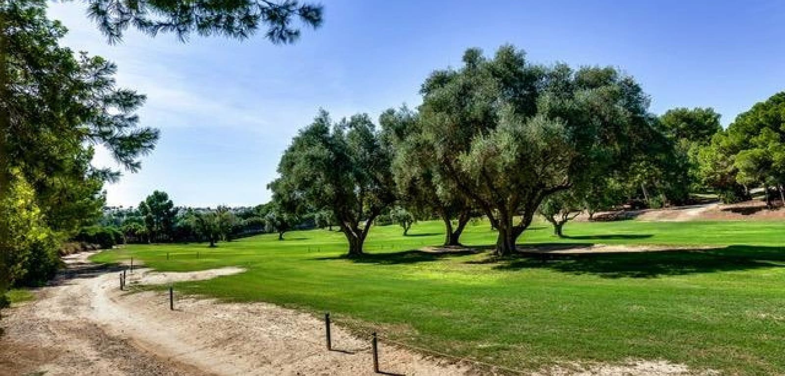 3 soveværelse Byhus til salg i Villamartin med swimmingpool - € 325.000 (Ref: 9882439)