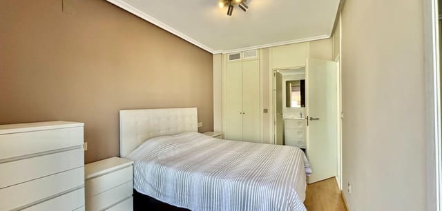 2 chambre Appartement à vendre à Punta Prima, Orihuela avec piscine - 229 950 € (Ref: 9882440)