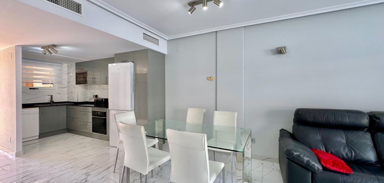 2 chambre Appartement à vendre à Orihuela Costa avec piscine - 229 950 € (Ref: 9882440)