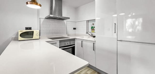 2 Zimmer Apartment zu verkaufen in Punta Prima, Orihuela mit Pool Garage - 175.000 € (Ref: 9889443)