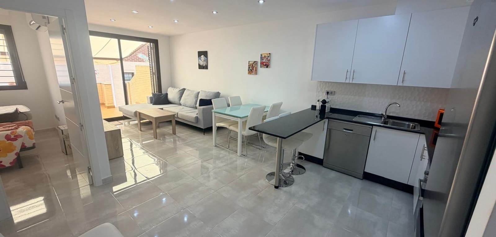 3 soveværelse Lejlighed til salg i Orihuela Costa med swimmingpool - € 215.000 (Ref: 9891055)