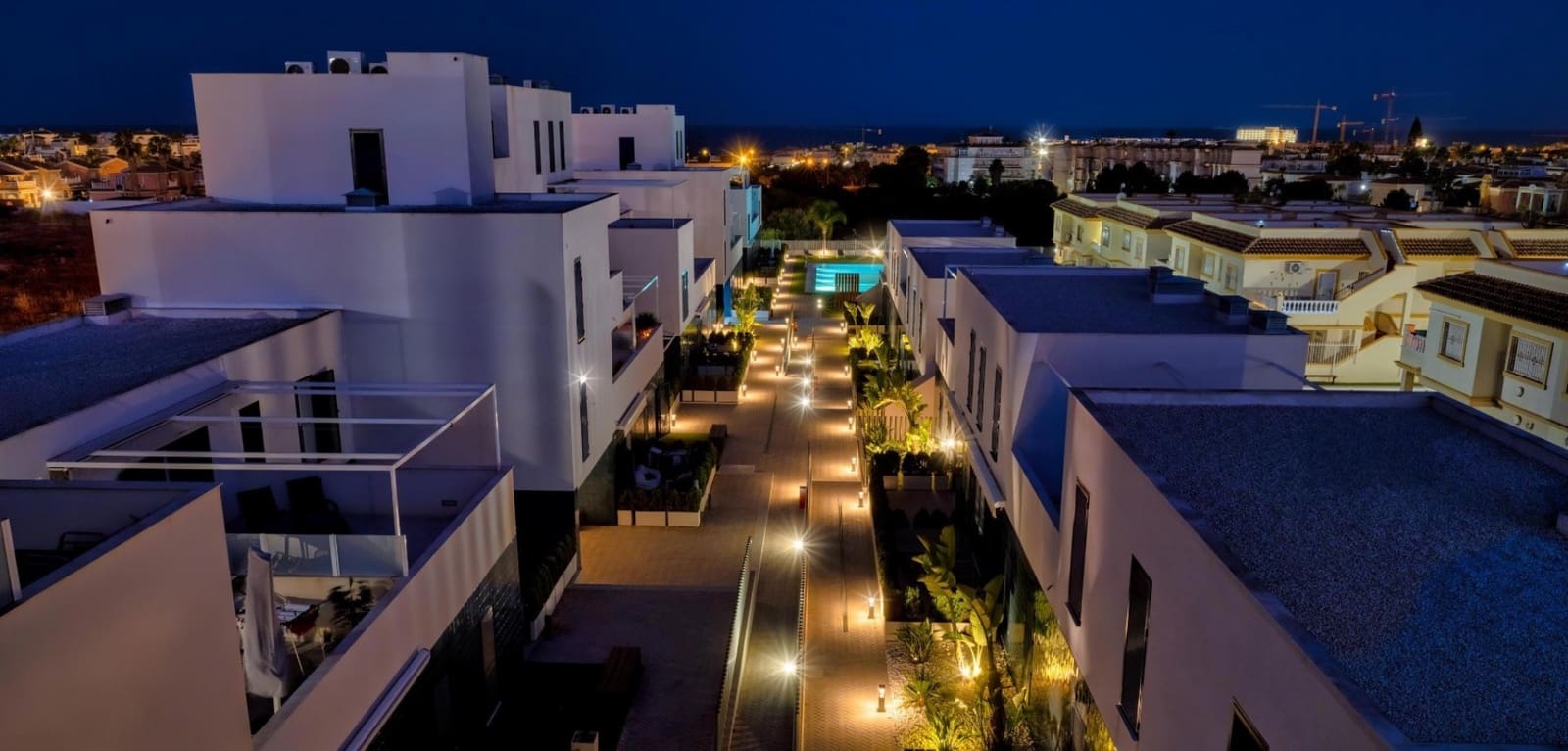 1 slaapkamer Appartement te koop in Playa Flamenca met zwembad - € 249.000 (Ref: 9892636)