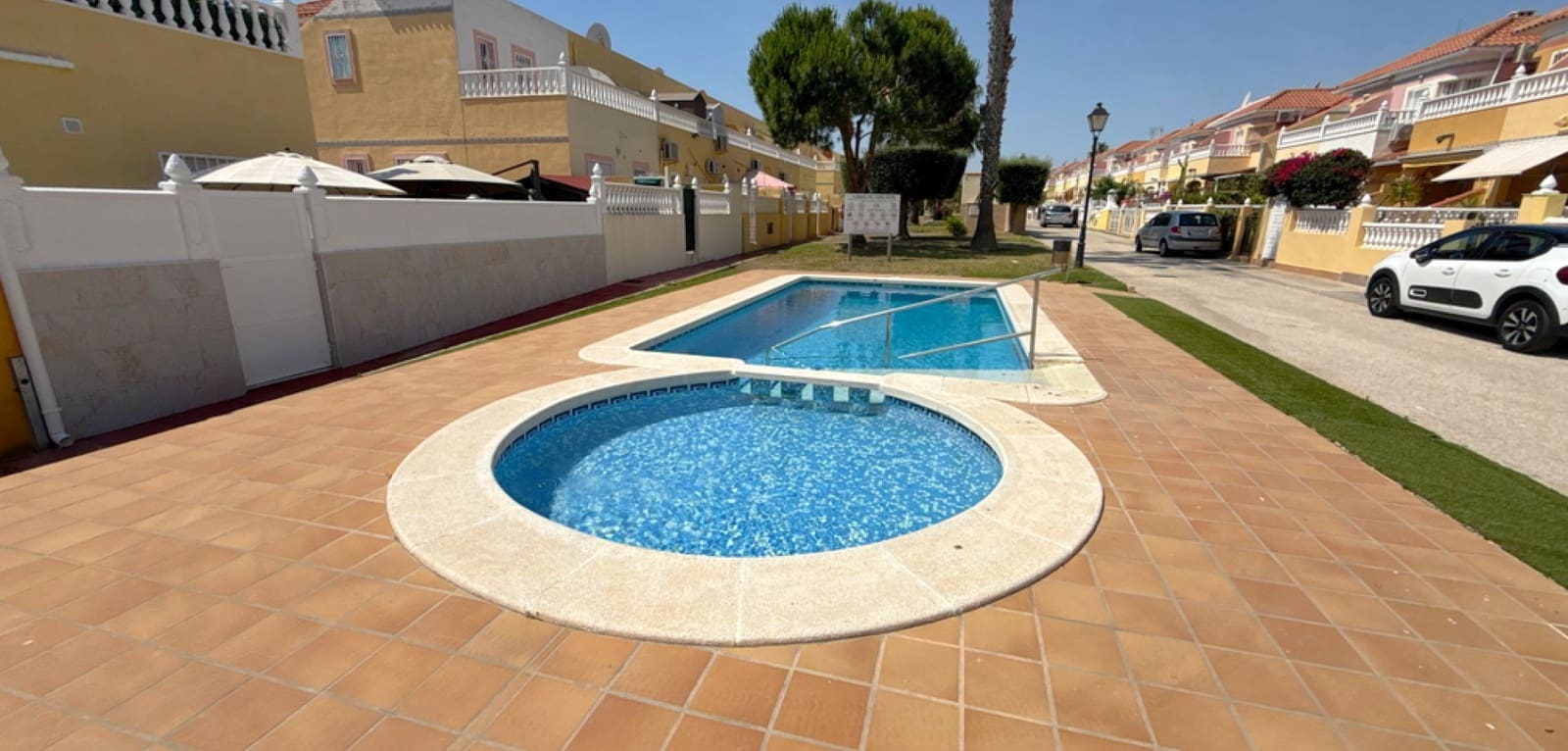3 quarto Moradia para venda em Cabo Roig com piscina - 349 950 € (Ref: 9892637)