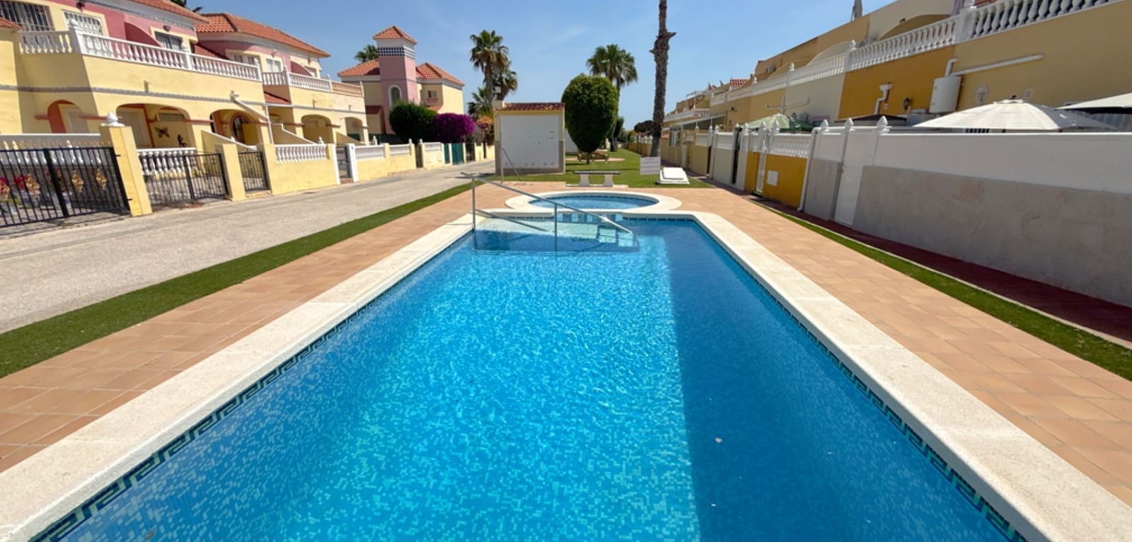 3 quarto Moradia para venda em Cabo Roig com piscina - 349 950 € (Ref: 9892637)