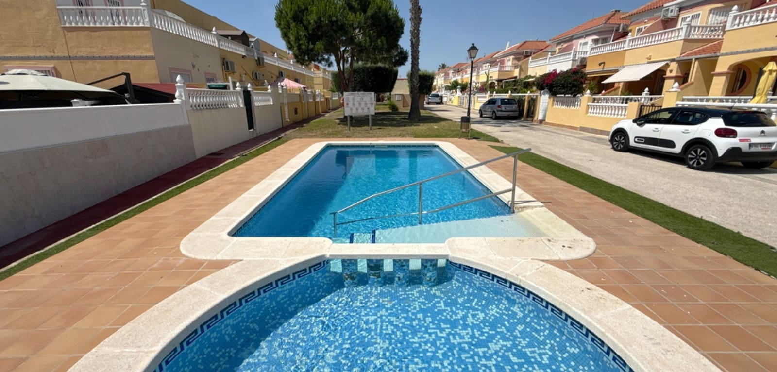 3 quarto Moradia para venda em Cabo Roig com piscina - 349 950 € (Ref: 9892637)