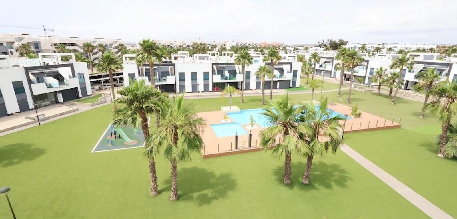 2 bedroom Bungalow for sale in El Raso with pool - € 255,000 (Ref: 9892638)