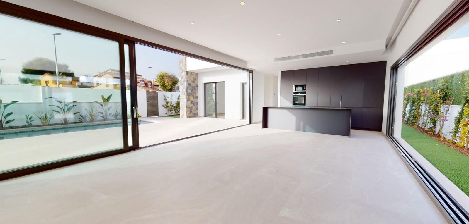 3 soverom Villa til salgs i Los Alcazares med svømmebasseng - € 739 900 (Ref: 9892639)