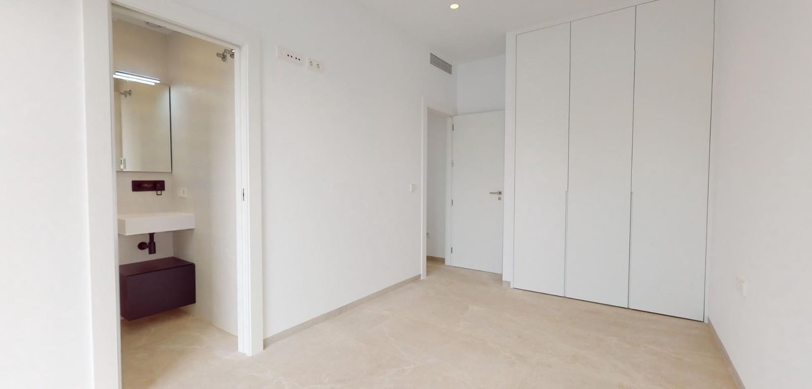 3 soverom Villa til salgs i Los Alcazares med svømmebasseng - € 739 900 (Ref: 9892639)