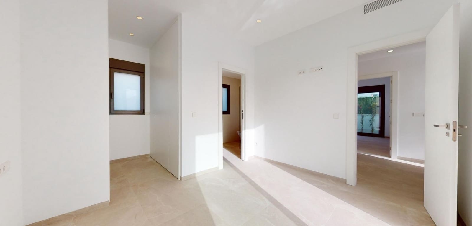 3 soverom Villa til salgs i Los Alcazares med svømmebasseng - € 739 900 (Ref: 9892639)