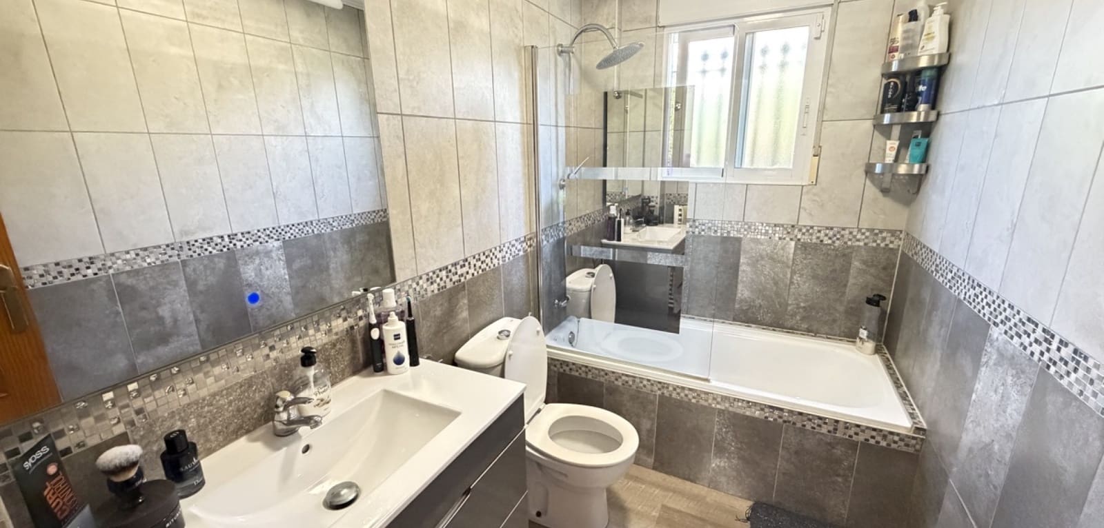 4 soverom Villa til salgs i Villamartin med svømmebasseng - € 399 995 (Ref: 9892640)