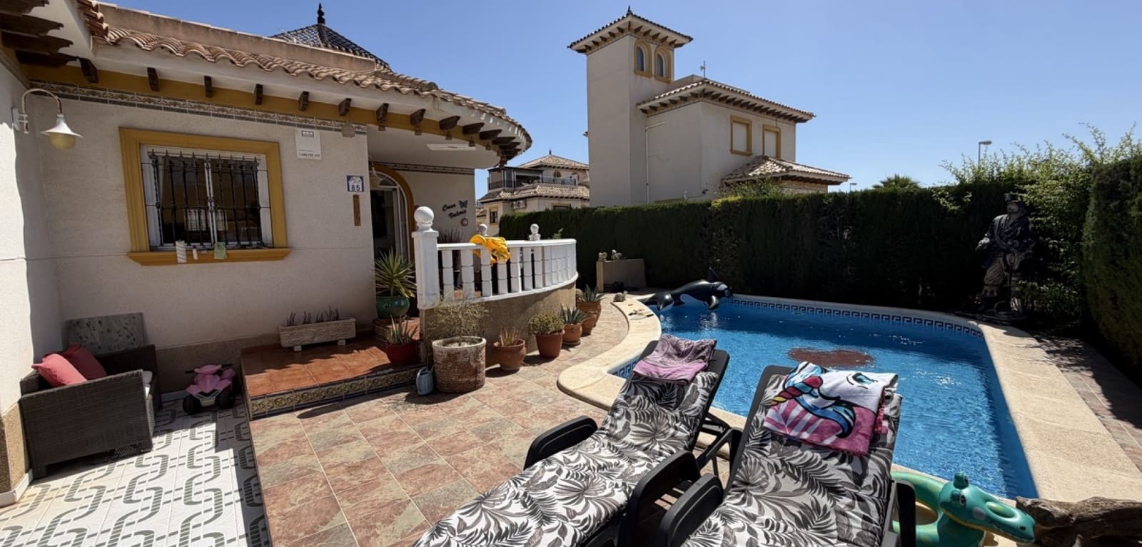 4 soverom Villa til salgs i Villamartin med svømmebasseng - € 399 995 (Ref: 9892640)