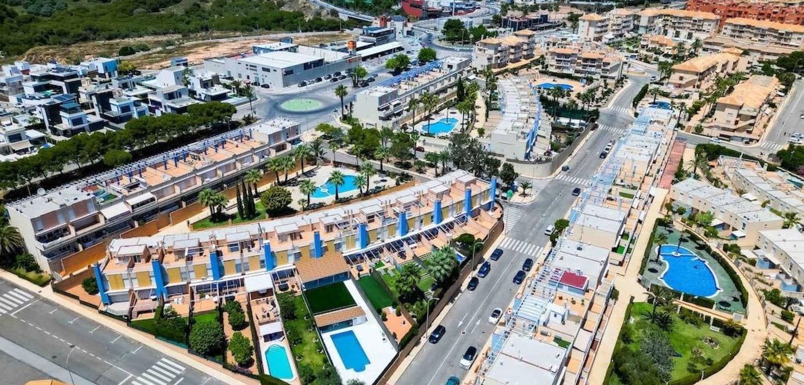 3 soveværelse Byhus til salg i Campoamor med swimmingpool - € 450.000 (Ref: 9894896)