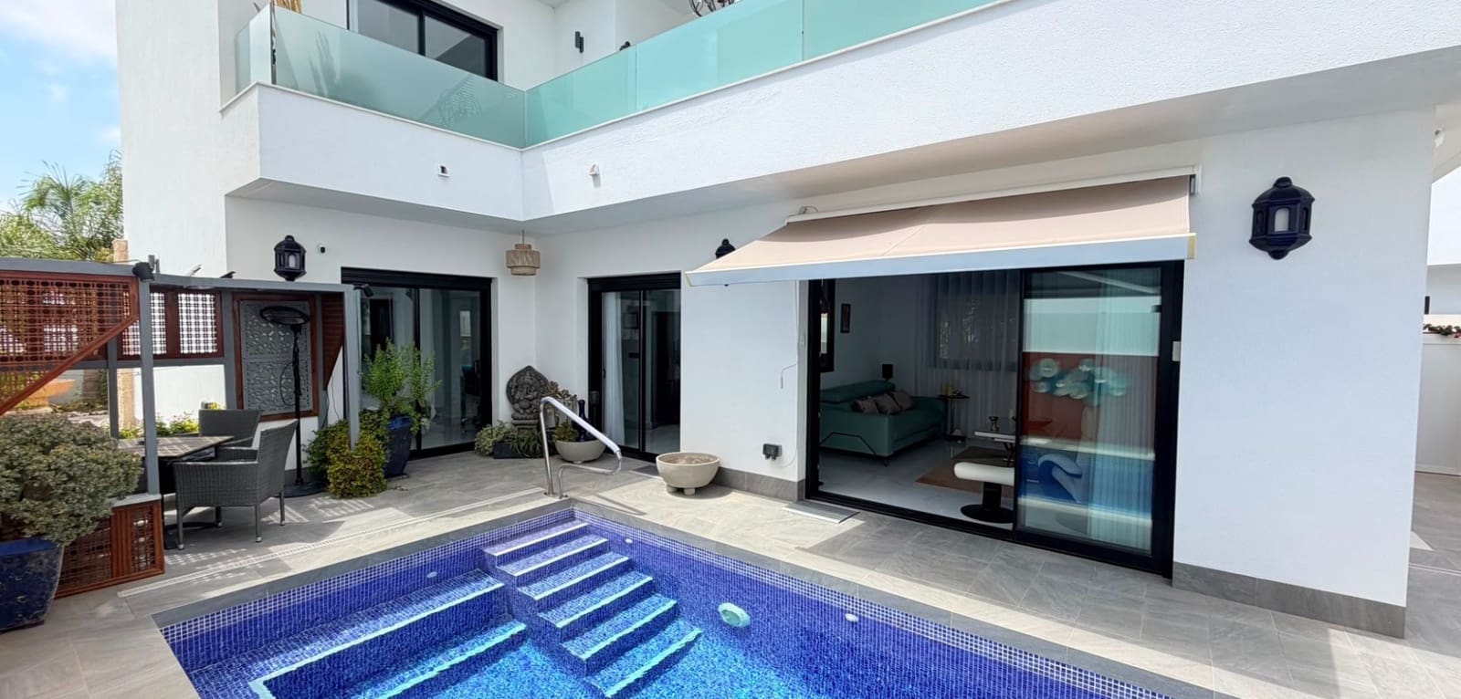3 bedroom Villa for sale in Los Montesinos with pool - € 425,000 (Ref: 9894897)