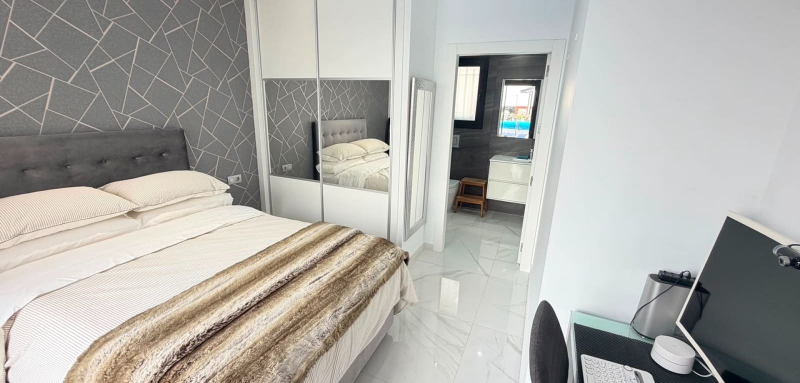3 bedroom Villa for sale in Los Montesinos with pool - € 425,000 (Ref: 9894897)