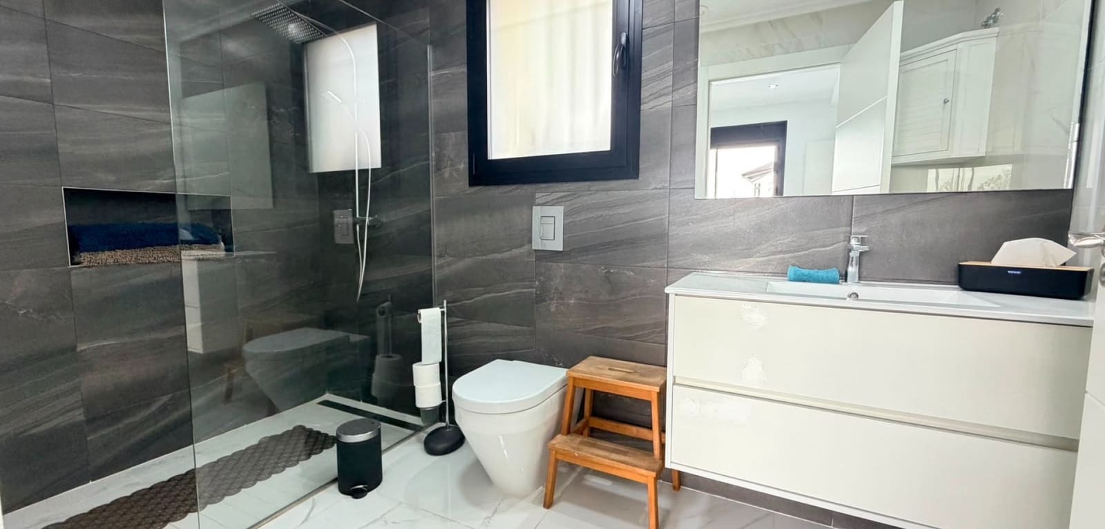 3 bedroom Villa for sale in Los Montesinos with pool - € 425,000 (Ref: 9894897)
