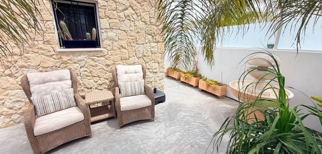3 bedroom Villa for sale in Los Montesinos with pool - € 425,000 (Ref: 9894897)