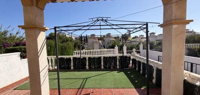 3 quarto Casa em Banda para venda em Playa Flamenca, Orihuela com piscina - 195 000 € (Ref: 9896950)
