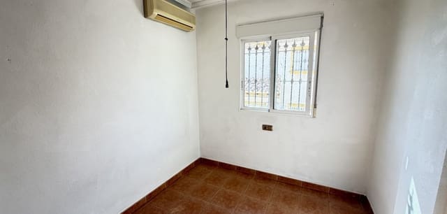 3 quarto Casa em Banda para venda em Playa Flamenca, Orihuela com piscina - 195 000 € (Ref: 9896950)